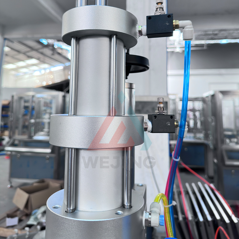 空気制御半自動BOVエアゾールガス充填・シール機