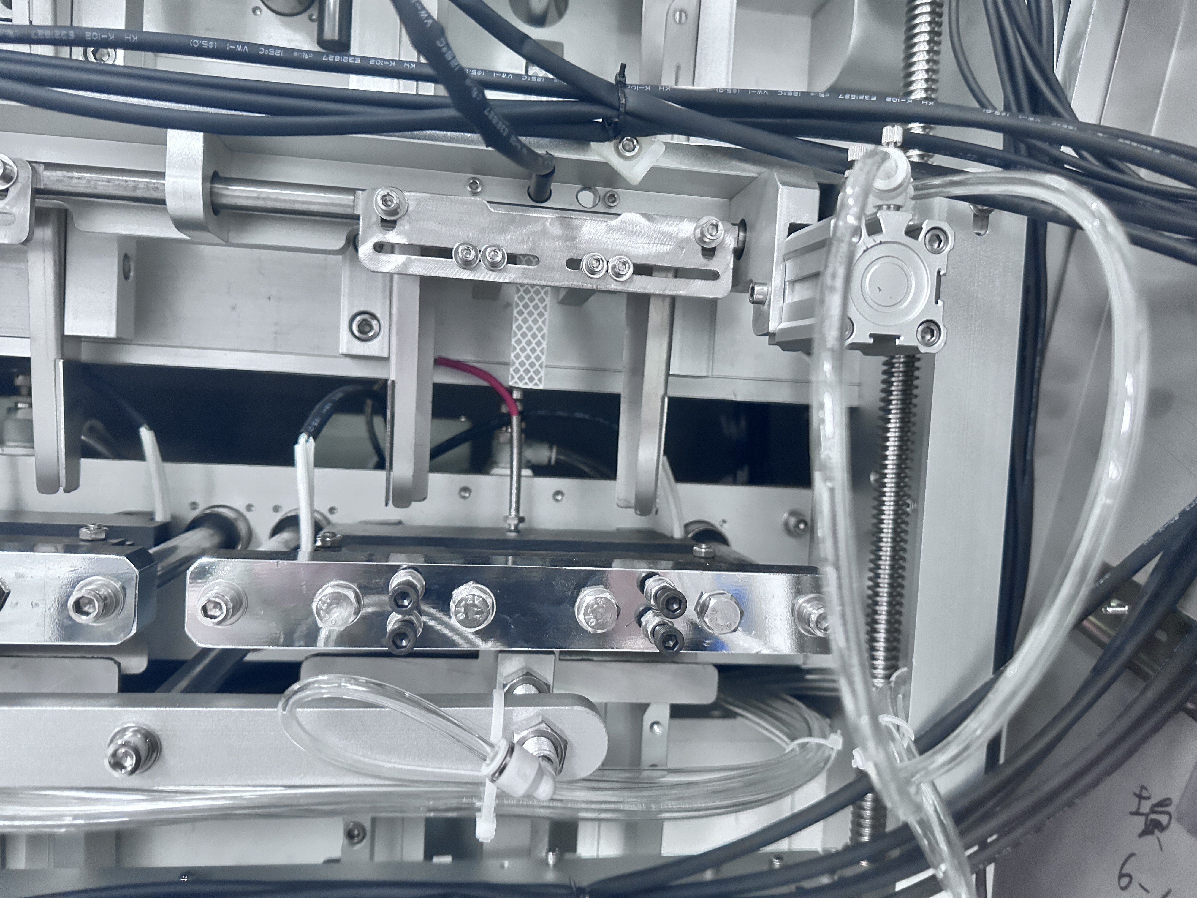 Essence-Facail-Mask-Filling