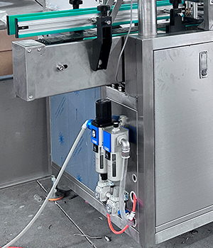 自動ボフエアロゾル充填機（6）