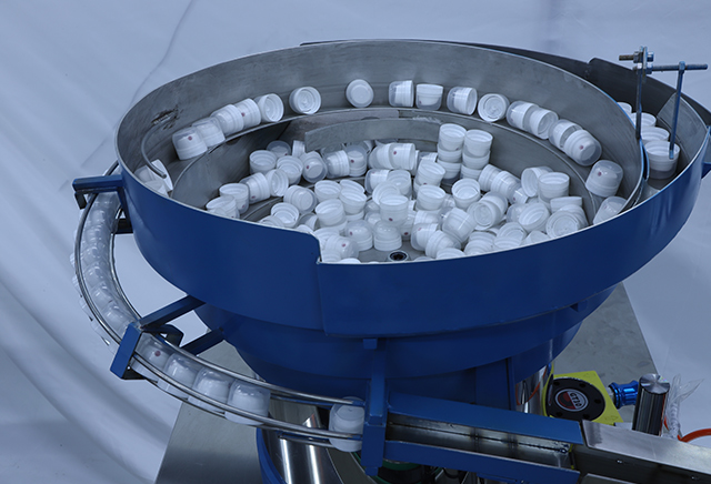 Aerosol-Can-Outer-Cap-Capping-Machine22